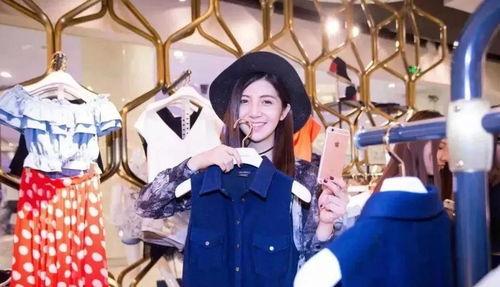 网红主播自拍吃瓜,揭秘幕后美食诱惑